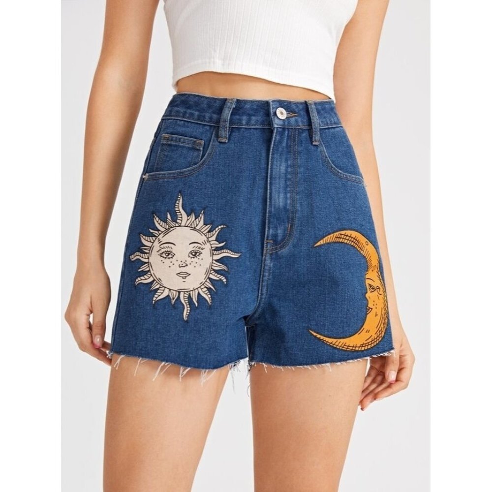 NWT SHEIN ROMWE Sun & Moon Graphic Denim Shorts‎ Size M